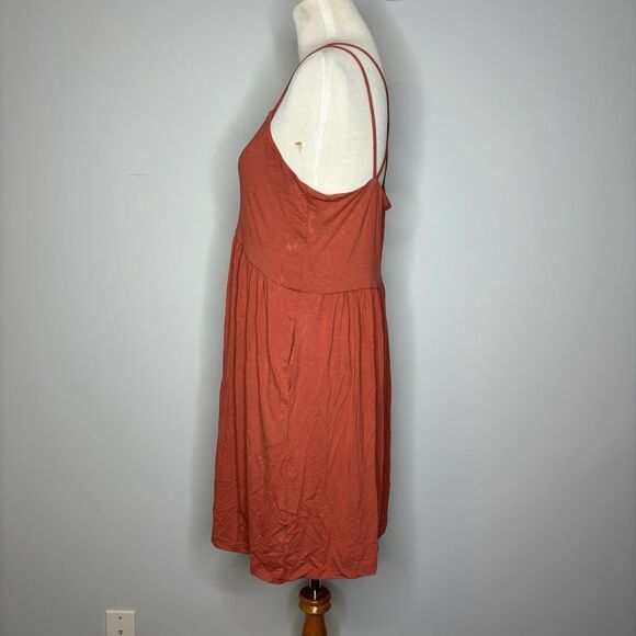 Old Navy- Red Fit & Flare Cross-Back Mini Cami Dress w/Pockets - Picture 4 of 4